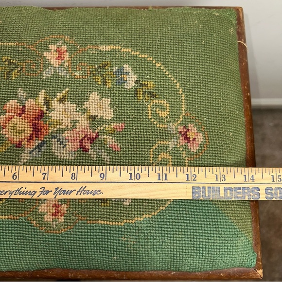 Vintage Handcrafted Needlepoint Floral Footstool Wood Victorian Grandma Green - Picture 13 of 16
